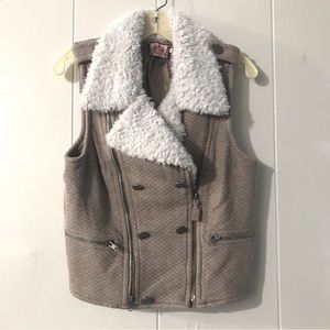 Juicy Couture quilted zippered vest